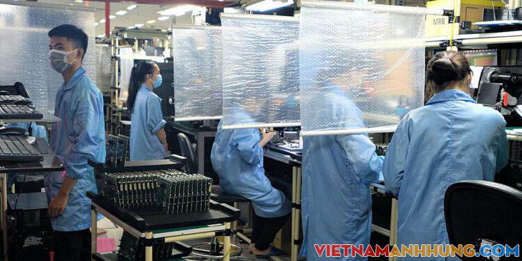 Nhà máy chi tiền tỷ để phòng dịch