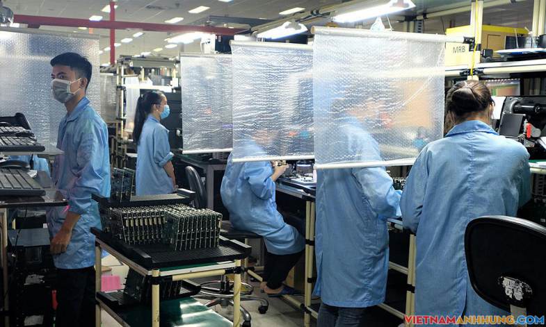 Nhà máy chi tiền tỷ để phòng dịch