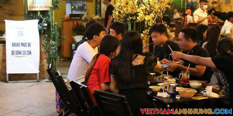 Nhiều người Sài Gòn lơ là phòng dịch