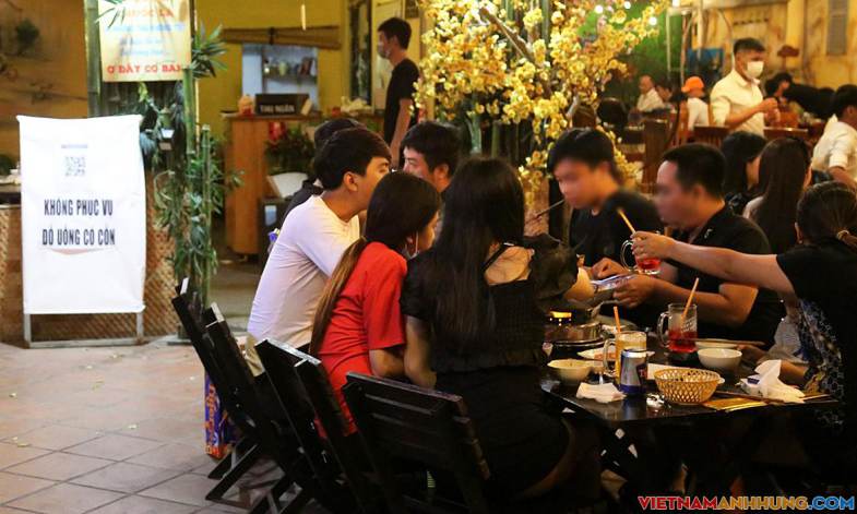 Nhiều người Sài Gòn lơ là phòng dịch