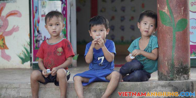 Những cuộc chia ly phía sau bục giảng