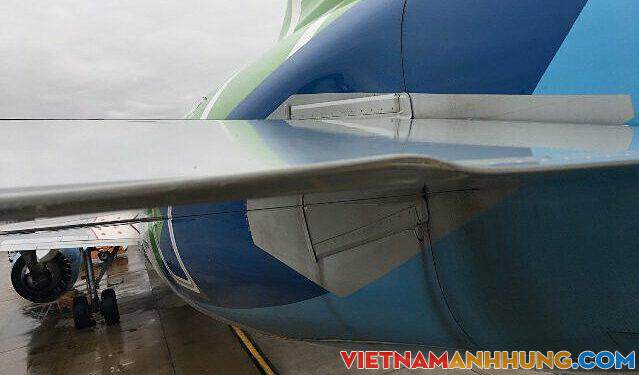 Phạt tài xế xe 16 chỗ chạy cắt đuôi máy bay