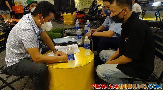 TP HCM yêu cầu xử lý đơn vị không kiểm tra mã QR