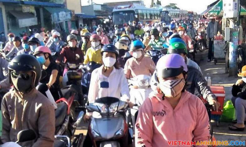 Ùn tắc tại chốt kiểm soát dịch ở Bình Thuận