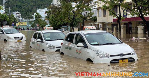 Mưa lớn kéo dài, nhiều nơi ở Bình Định chìm trong biển nước