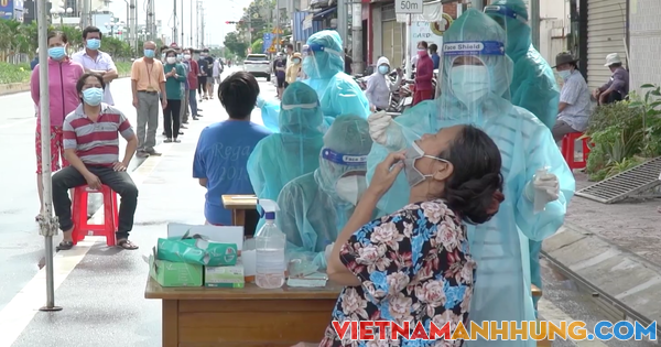 Ngày 14-11, số mắc và tử vong do Covid-19 ở TP HCM giảm mạnh