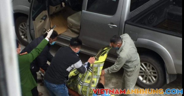 Người đàn ông tử vong bất thường trên ôtô bán tải đậu trong bệnh viện