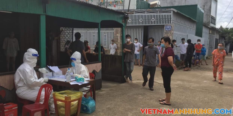 Số ca mắc Covid-19 tăng mạnh, Bộ Y tế lập tổ công tác hỗ trợ