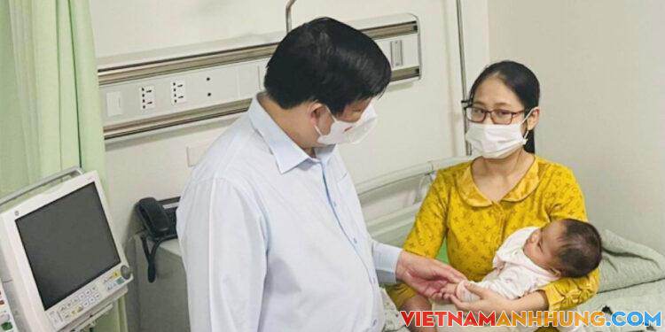 Phải cho người dân xem vaccine trước khi tiêm để tránh tiêm nhầm vaccine