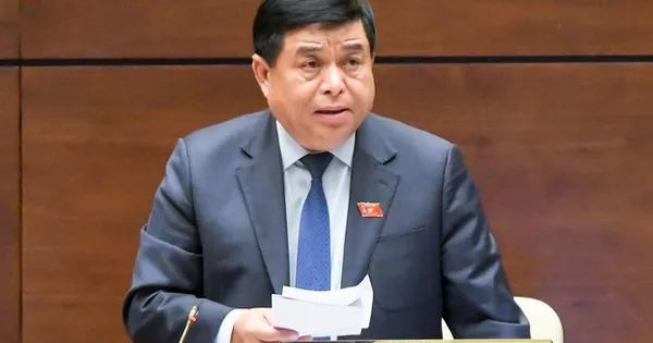 Bộ trưởng KH-ĐT Nguyễn Chí Dũng trả lời chất vấn