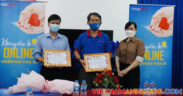 Sim Mobifone miễn phí đến với giáo viên và học sinh ở TP Thủ Đức