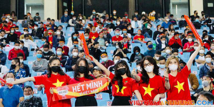 Hà Nội: Nam thanh niên đi xem trận Việt Nam