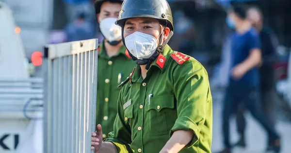 CLIP: Đóng cửa chợ vải Ninh Hiệp, phong toả một số con đường