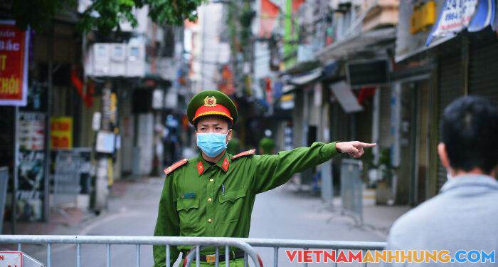 Hà Nội ghi nhận ca nhiễm Covid-19 kỷ lục từ trước tới nay, tạm dừng hoạt động trụ sở UBND một phường