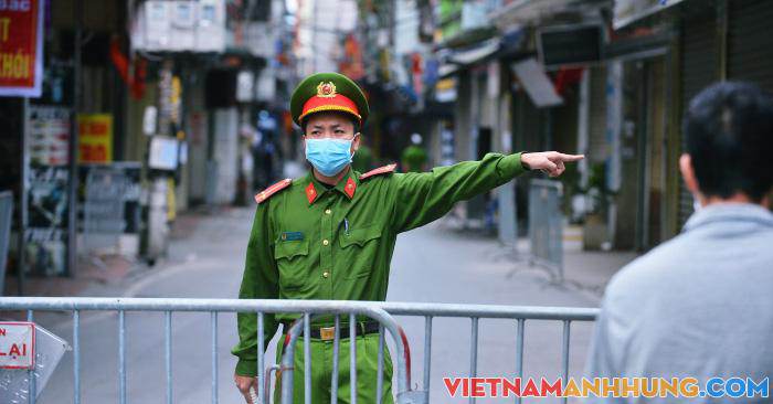 Hà Nội tìm khẩn những người từng đến nhiều địa điểm cửa hàng, gara ô tô