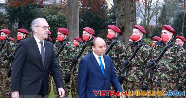 Tổng thống Thụy Sỹ chủ trì lễ đón Chủ tịch nước Nguyễn Xuân Phúc