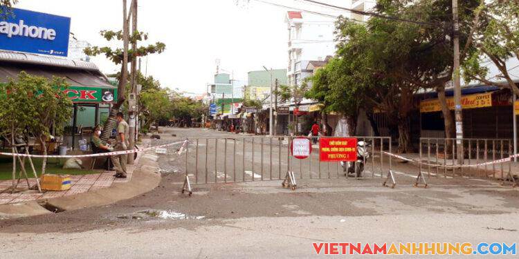 Sở Y tế nói lí do thắt chặt việc ra đường của người dân