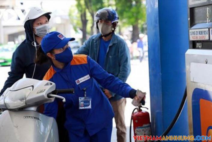 GIÁ XĂNG CÓ THỂ GIẢM 1.400Đ/LÍT?