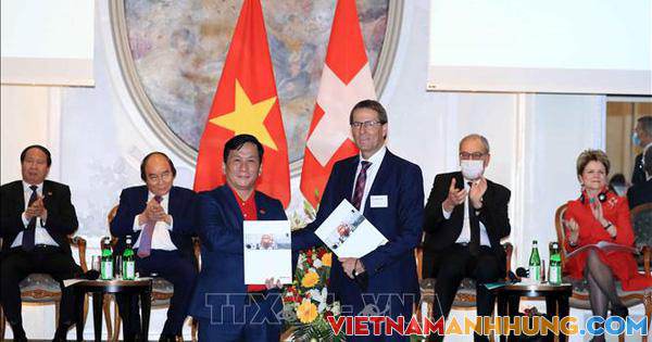 Ký nhiều thỏa thuận hợp tác Việt Nam-Thụy Sĩ trị giá hàng trăm triệu USD