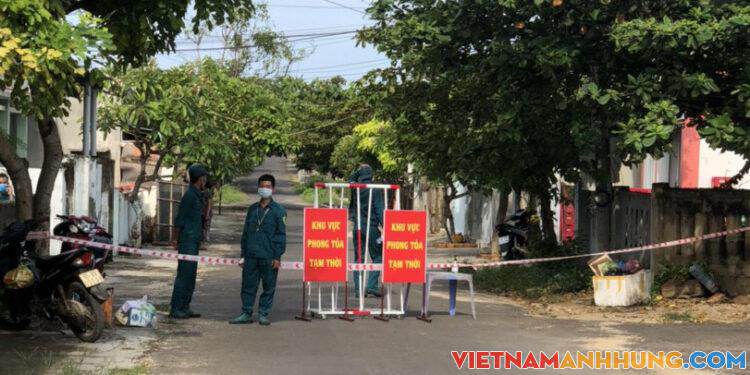 Bác sỹ từ đất liền ra đảo Phú Quý chống dịch Covid-19