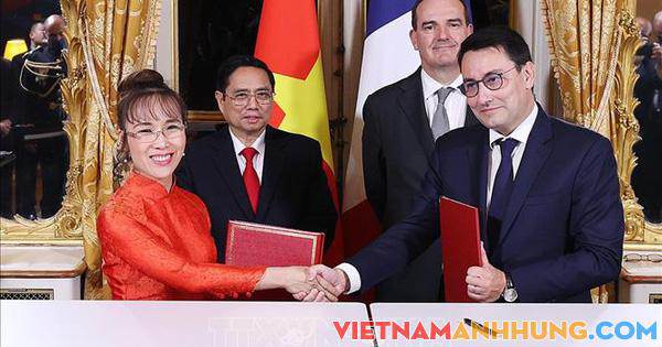 Thủ tướng Phạm Minh Chính và Thủ tướng Pháp Jean Castex chứng kiến ký nhiều thỏa thuận hợp tác