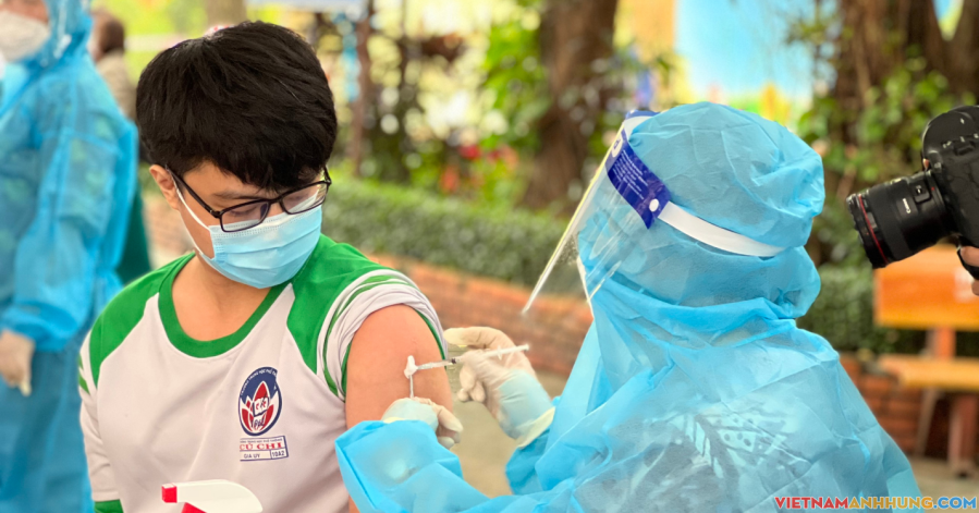 Hôm nay (1/11), bắt đầu Chiến dịch tiêm vaccine Covid-19 cho trẻ em từ 12-17 tuổi trên toàn quốc