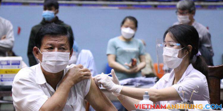 Xét nghiệm Covid-19 gần 30 vạn dân TP Buôn Ma Thuột để bóc tách F0