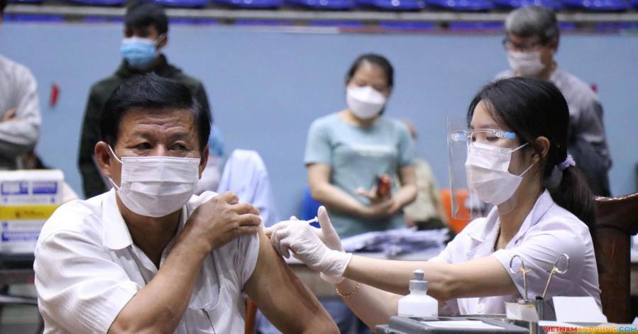 Xét nghiệm Covid-19 gần 30 vạn dân TP Buôn Ma Thuột để bóc tách F0