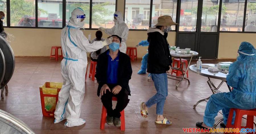 Gần 150 ca dương tính SARS-CoV-2, nhiều địa bàn tạm dừng vận tải hành khách