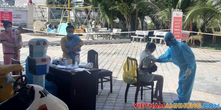 Tiêm phòng Covid-19 cho hơn 72.000 trẻ dưới 18 tuổi