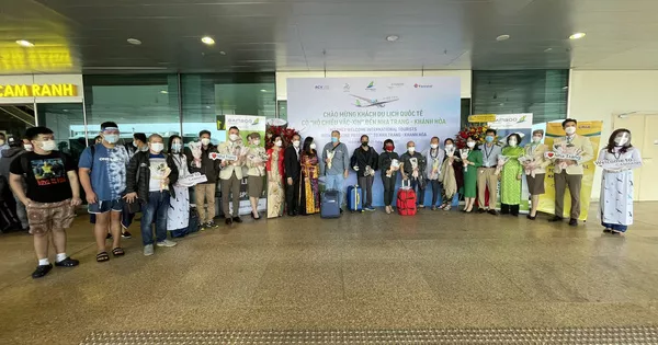 CLIP: Đoàn khách quốc tế “hộ chiếu vắc-xin” đầu tiên đến Nha Trang – Khánh Hòa