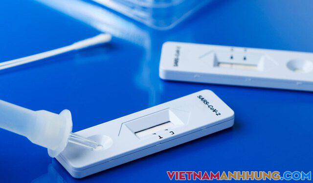Cách phân biệt “dương tính giả” khi tự làm test nhanh COVID-19 tại nhà