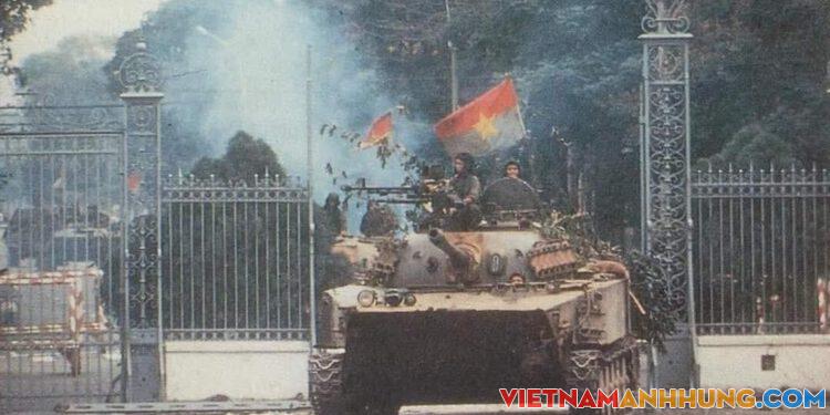 Chào tháng Tư lịch sử