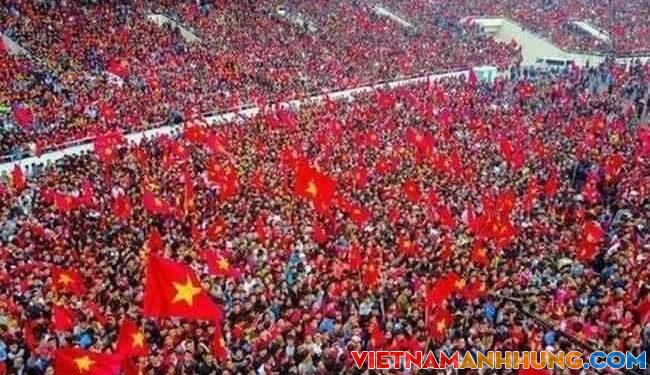 Phóng viên nước ngoài nói về hiện tượng lá Cờ đỏ Sao vàng