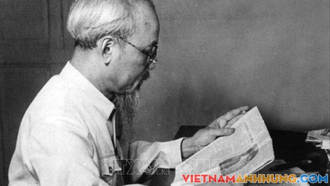 132 năm Ngày sinh Chủ tịch Hồ Chí Minh: ‘Người là tình yêu thiết tha nhất…’