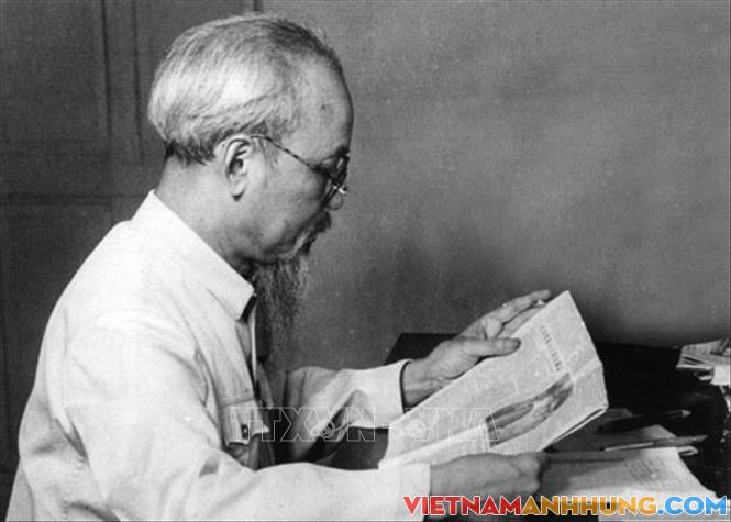 132 năm Ngày sinh Chủ tịch Hồ Chí Minh: ‘Người là tình yêu thiết tha nhất…’