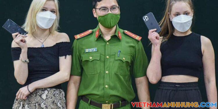 Hai nữ du khách Nga bị mất điện thoại: “Tôi bất ngờ về tốc độ xử lý của Công an Hà Nội”