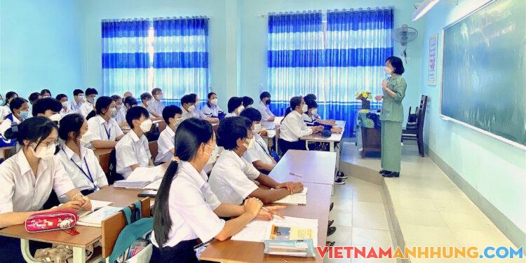 Gia Lai: Học sinh tựu trường vào ngày 29-8