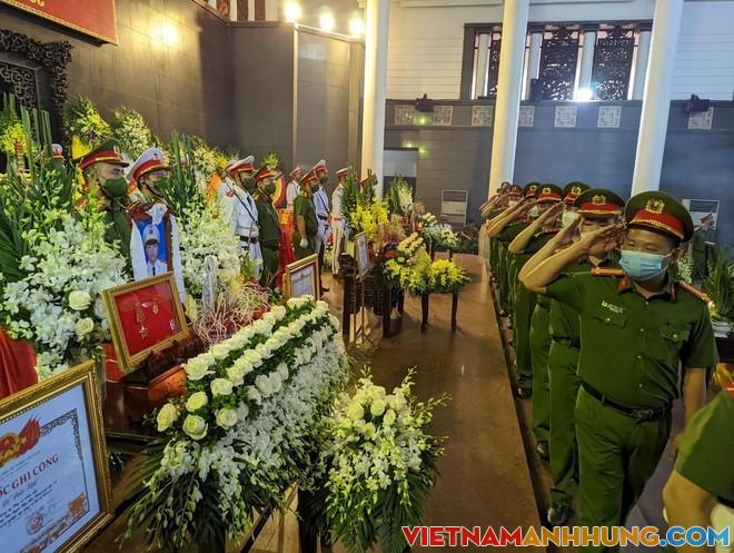 ĐỪNG LẤY CÁI SAI THIỂU SỐ MÀ PHỦ NHẬN CẢ NGÀNH CÔNG AN VÀ QUÊN LUÔN CÁI SAI CỦA NGƯỜI KHÁC