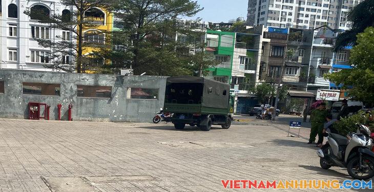 Hàng trăm cảnh sát kiểm tra Công ty Home Credit và công ty mua bán nợ