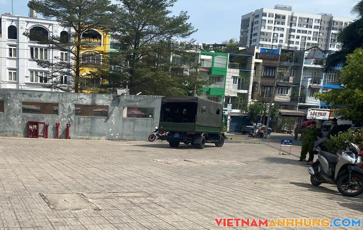 Hàng trăm cảnh sát kiểm tra Công ty Home Credit và công ty mua bán nợ