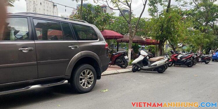 Rắc rối chuyện dừng, đỗ xe nơi công cộng