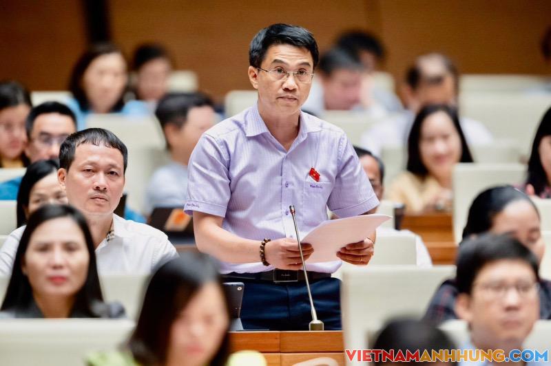 Nâng hạn tuổi phục vụ của sĩ quan, công nhân công an là phù hợp và cần thiết