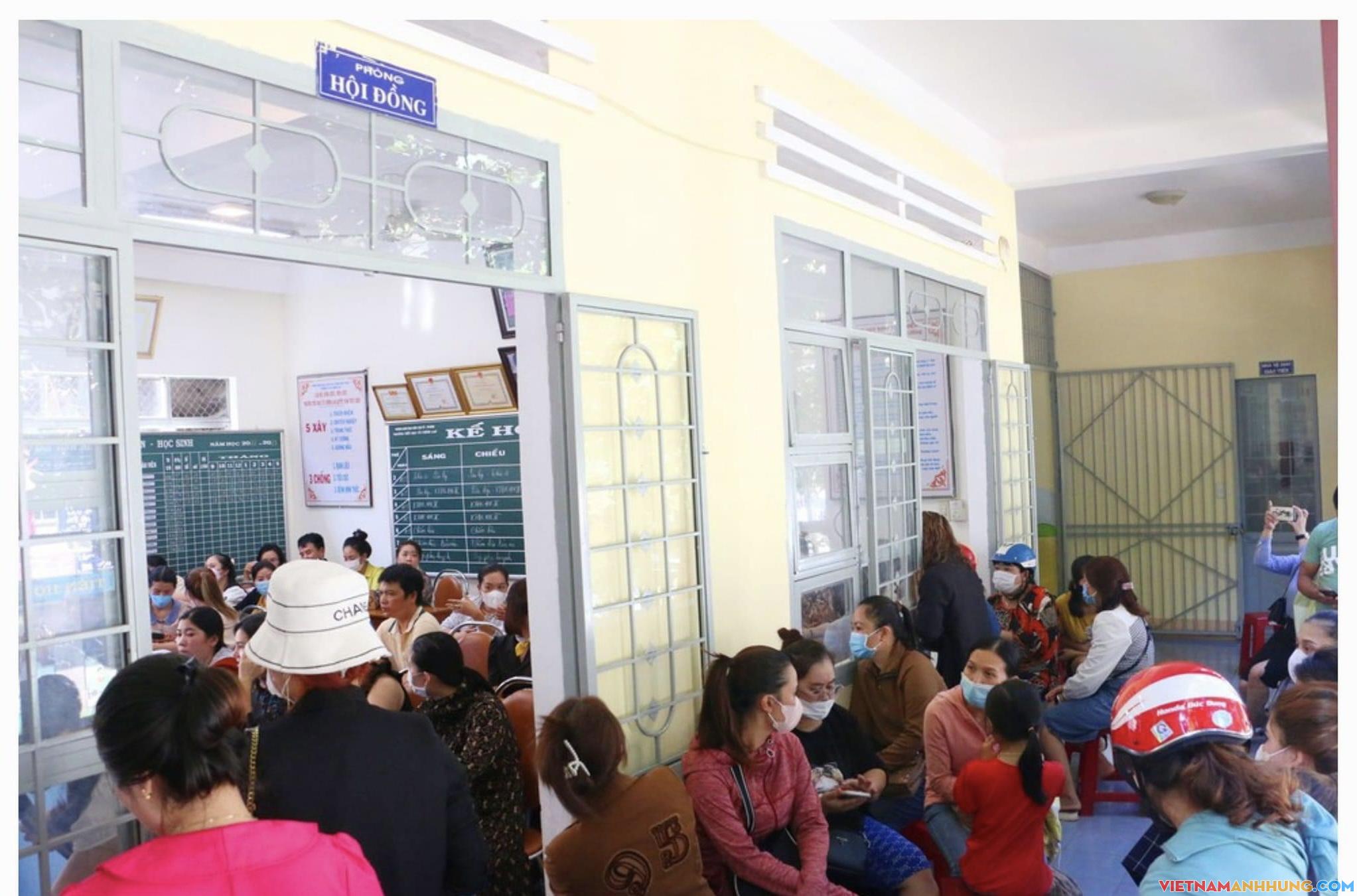 Vụ giáo viên âm nhạc bị tố: Cô giáo tự sửa kết quả xếp loại